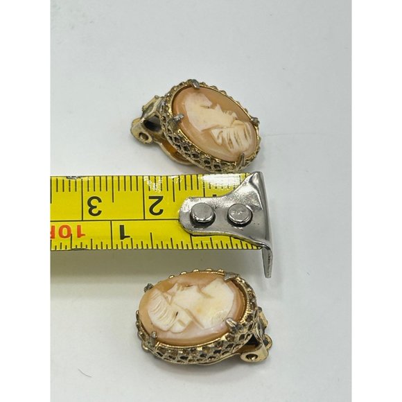 Vintage Clip On Lady Cameo Earrings Oval Genuine Carved Shell Gold Tone Setting - Picture 6 of 6